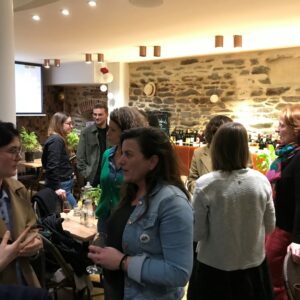 Les membres du groupe régional AFF Bretagne pendant un afterwork organisé par l'AFF